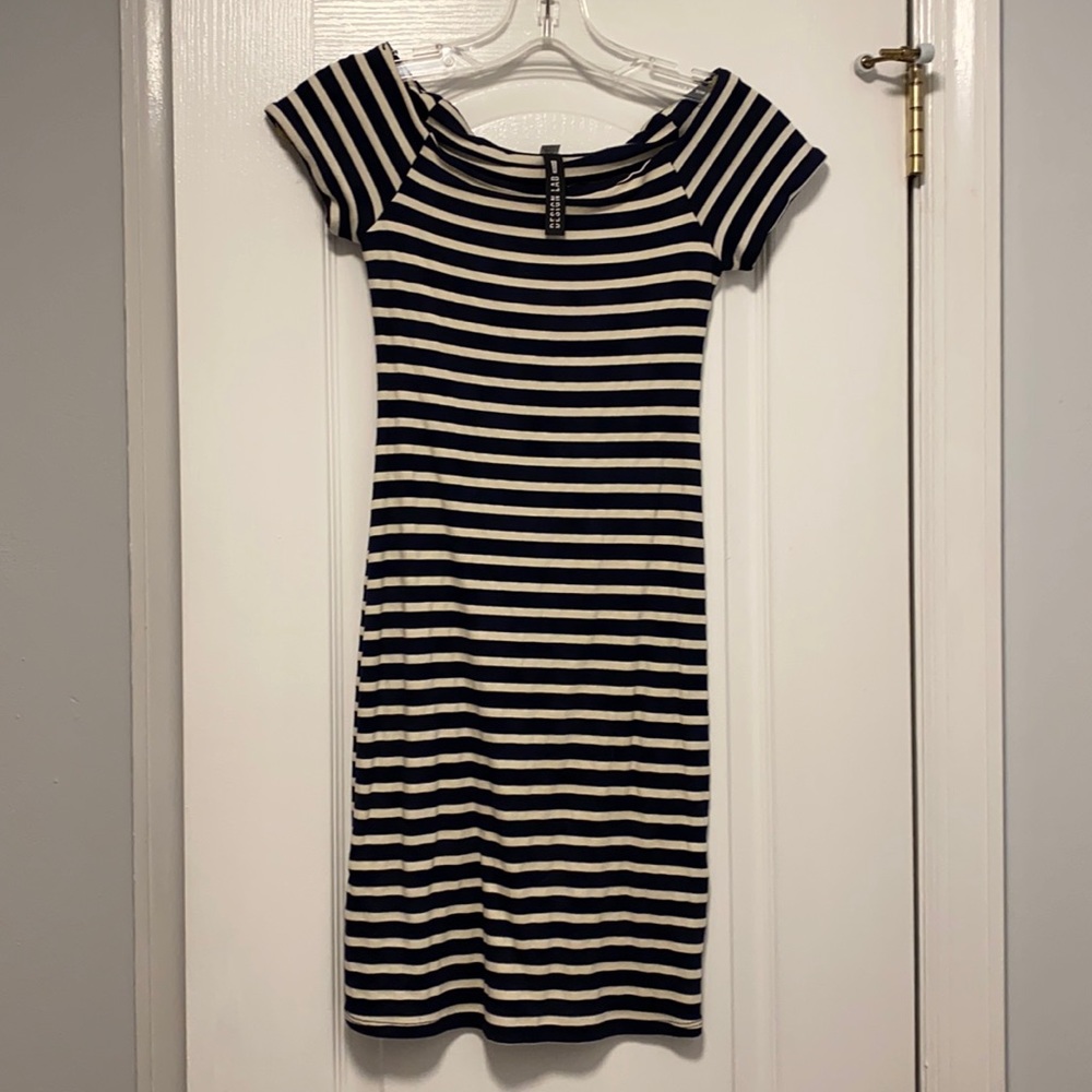 Off the shoulder bodycon dress